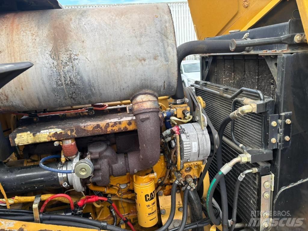 CAT 950 G لوادر بعجل