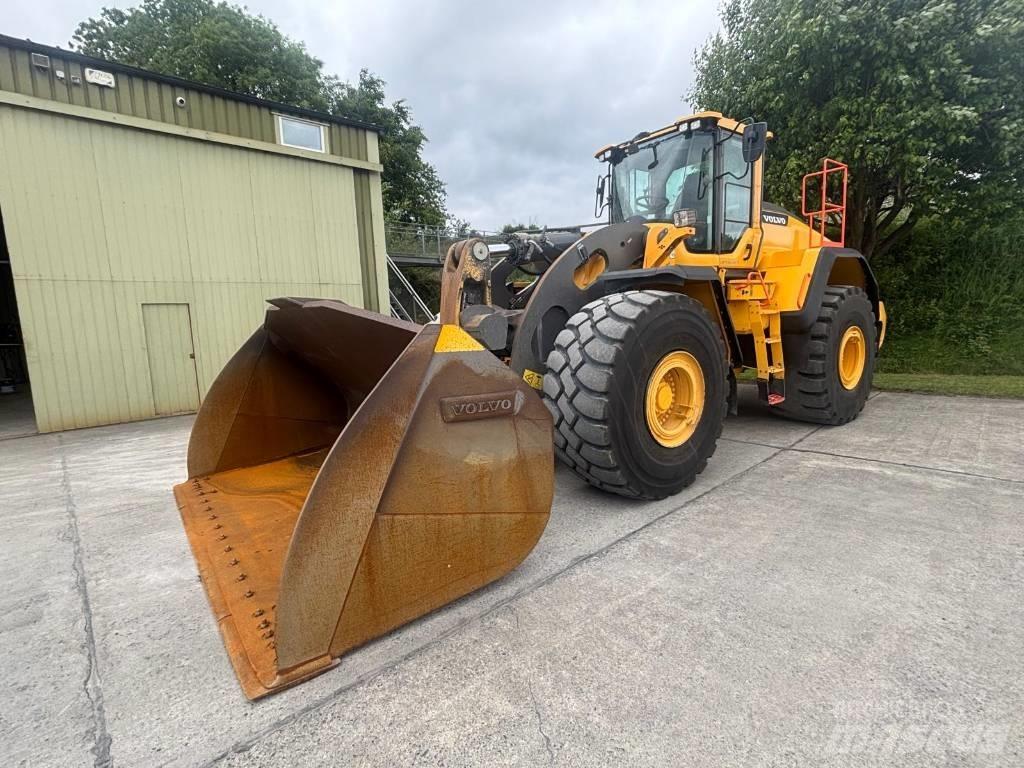Volvo L 260 H لوادر بعجل