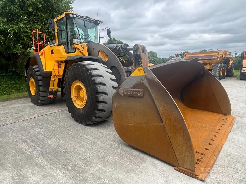 Volvo L 260 H لوادر بعجل