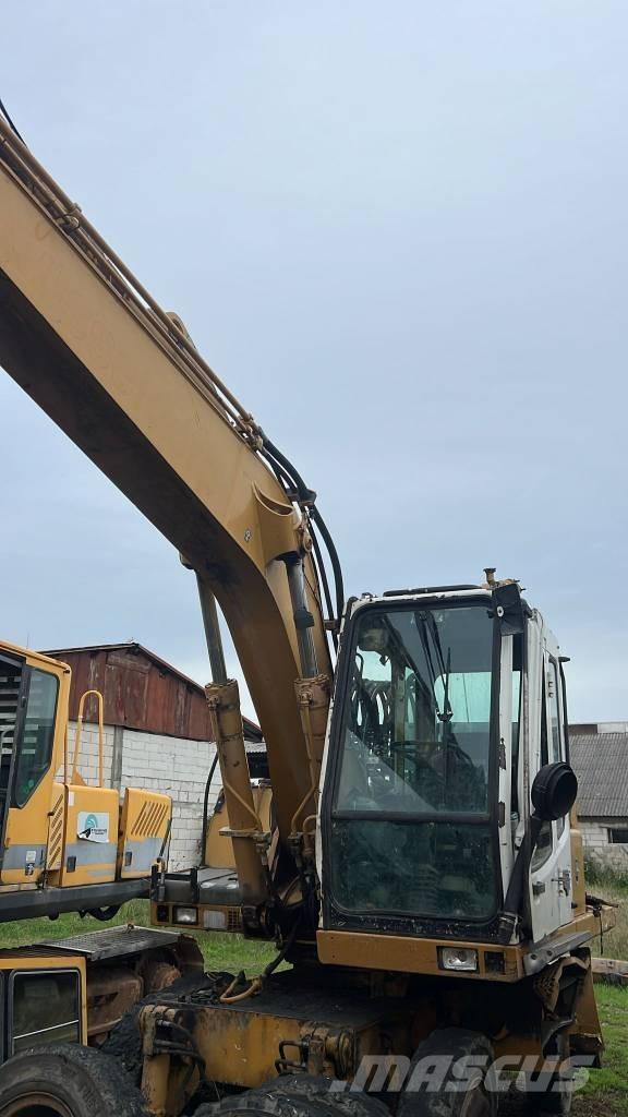 Liebherr A 904 أجهزة نقل