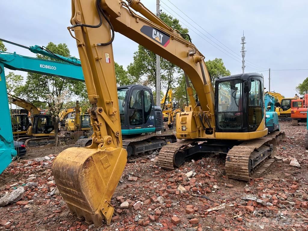 CAT 313C حفارات زحافة