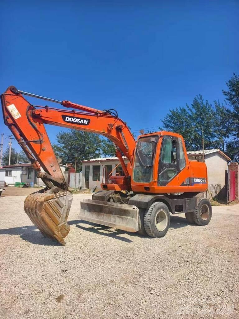 Doosan DH 150 W-7 حفارات بعجل