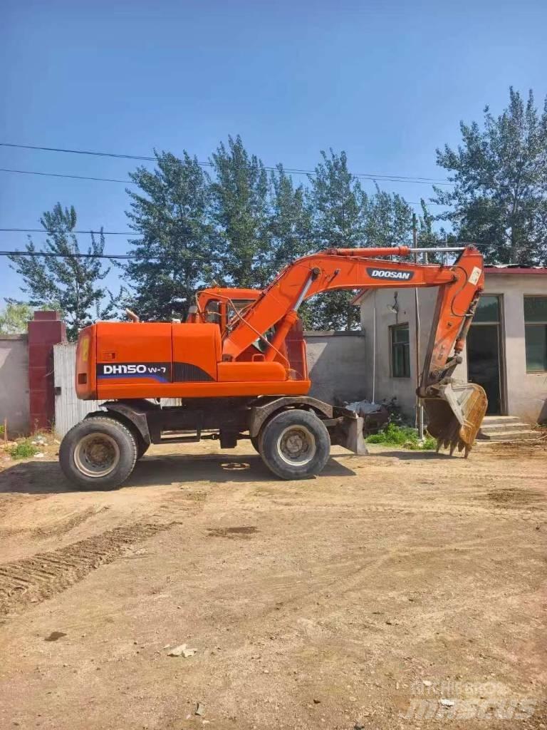Doosan DH 150 W-7 حفارات بعجل