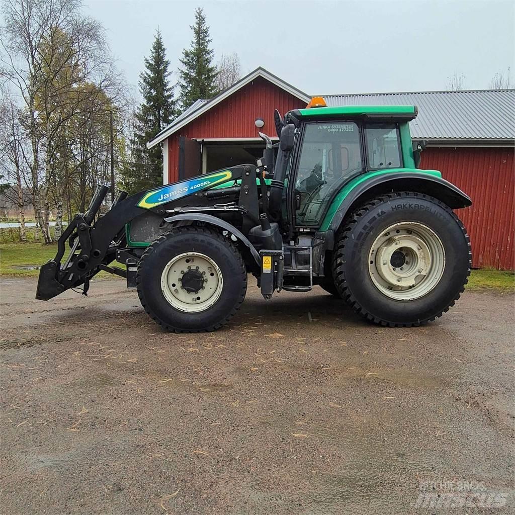 Valtra T182 Versu الجرارات