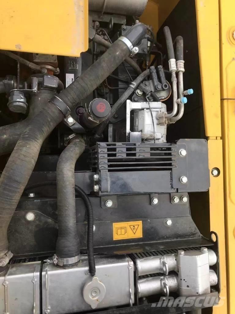 Komatsu PC 110 حفارات زحافة