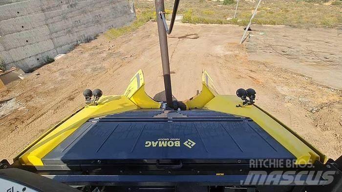 Bomag BF700C-2 أخرى