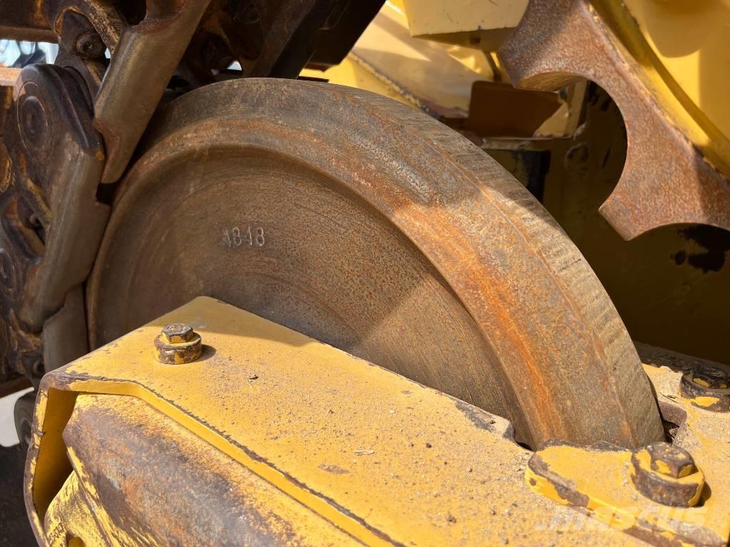 CAT 140M3 معدات تمهيد الطرق