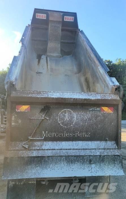Mercedes-Benz 3951K عربات نقل قلابة للمواقع
