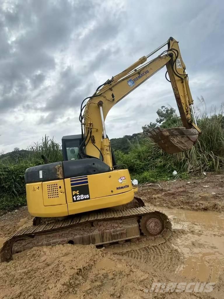 Komatsu PC 128US حفارات زحافة