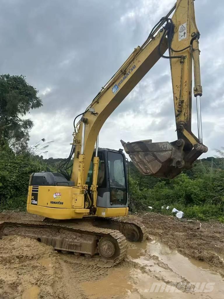 Komatsu PC 128US حفارات زحافة