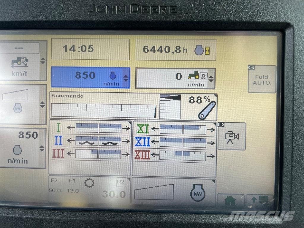 John Deere 6150R الجرارات