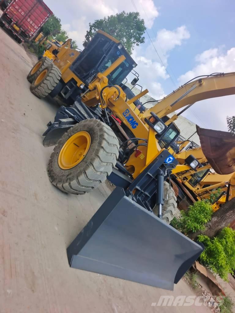 XCMG 2153 معدات تمهيد الطرق