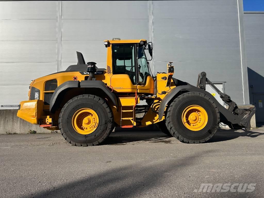 Volvo L110H لوادر بعجل