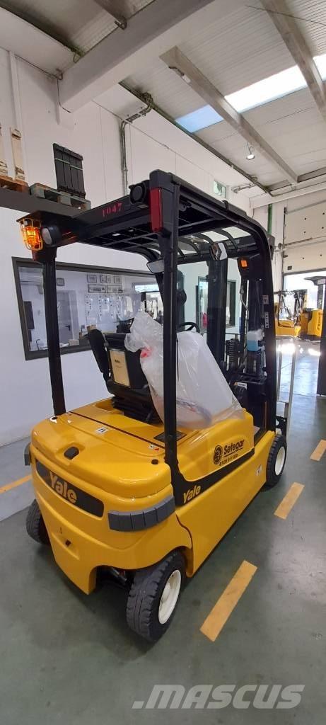 Yale ERP 18 VF LWB شاحنات ذات رافعات شوكية تعمل بالكهرباء