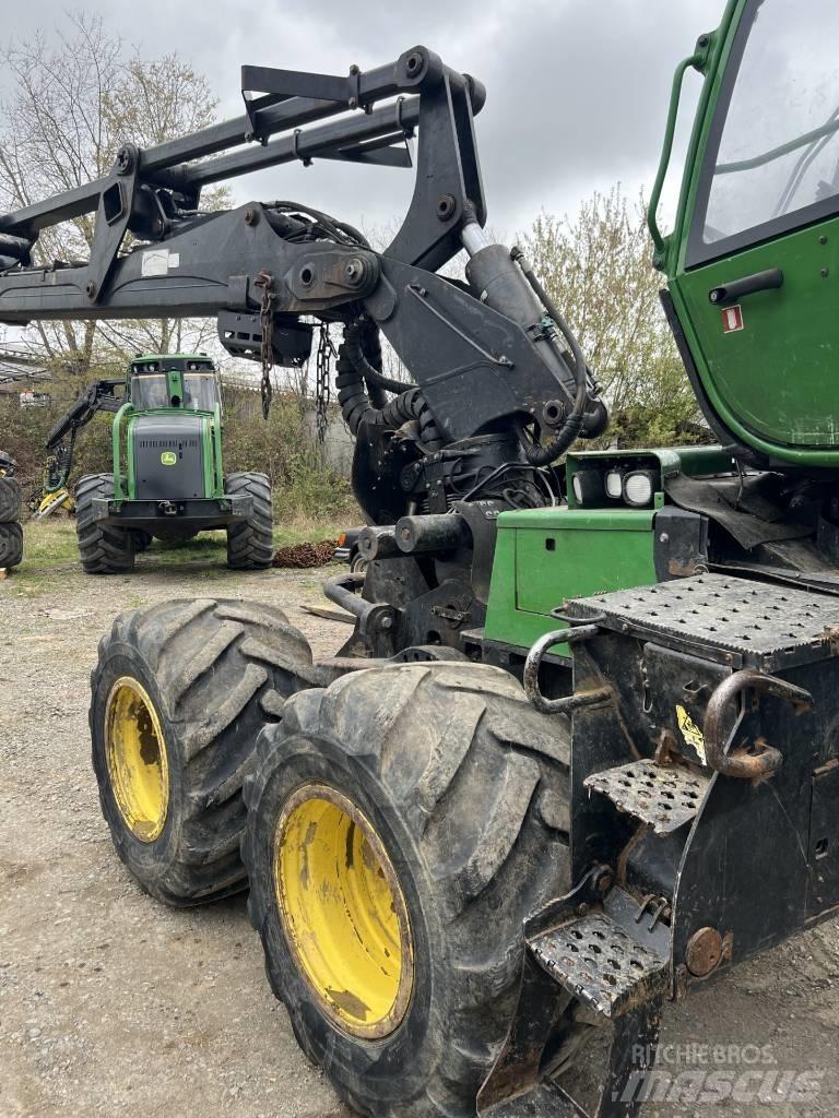John Deere 1170 E حصادات