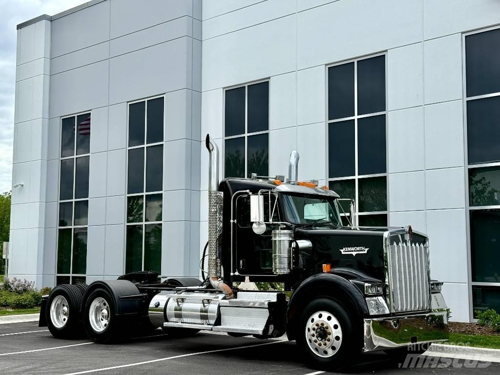 Kenworth W900 وحدات الجر