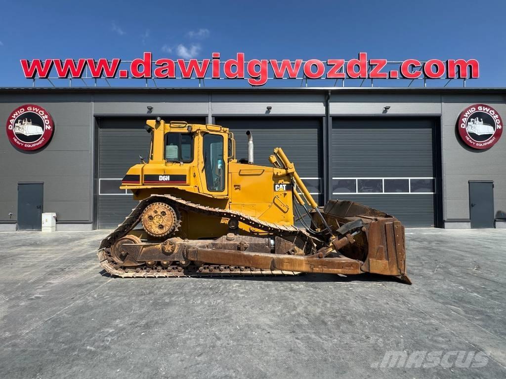 CAT D 6 H بلدوزرات مجنزرة