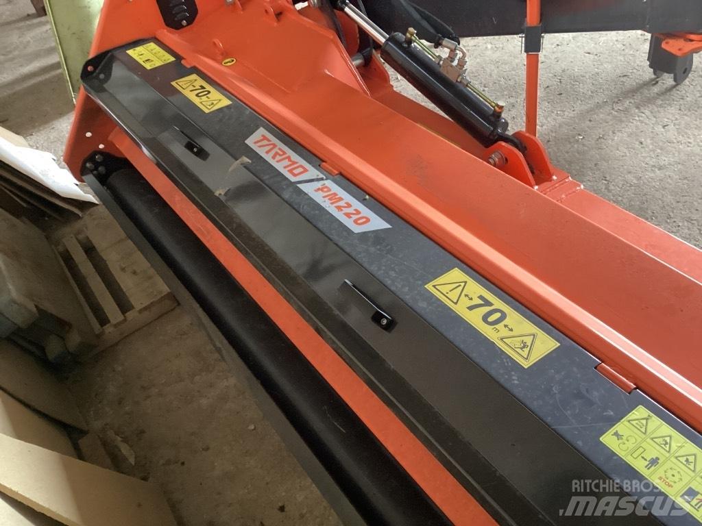 Tarmo PM 220 جزازات وأغطية المراعي