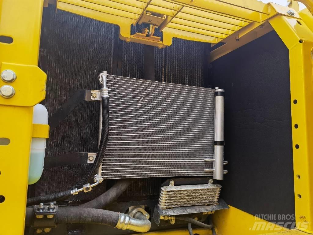 Komatsu pc200-8 حفارات زحافة
