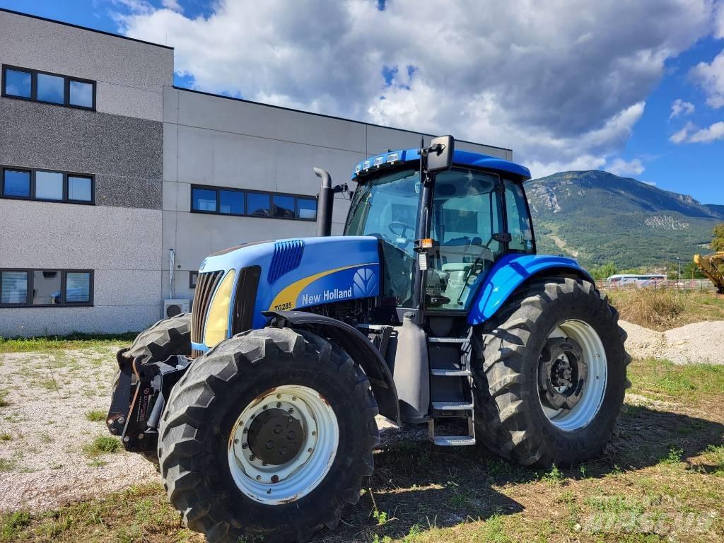New Holland TG 285 الجرارات