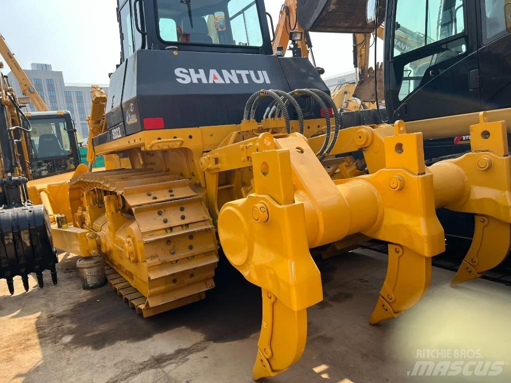 Shantui SD 22 بلدوزرات مجنزرة
