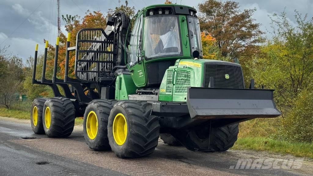 John Deere 1210 E شاحنات