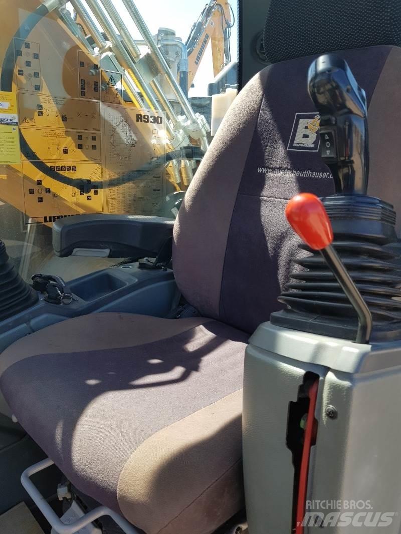 Liebherr R930 حفارات زحافة