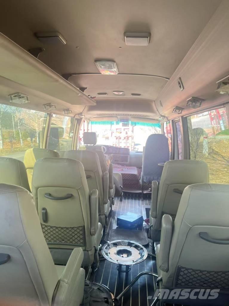 Toyota Coaster Bus حافلة صغيرة