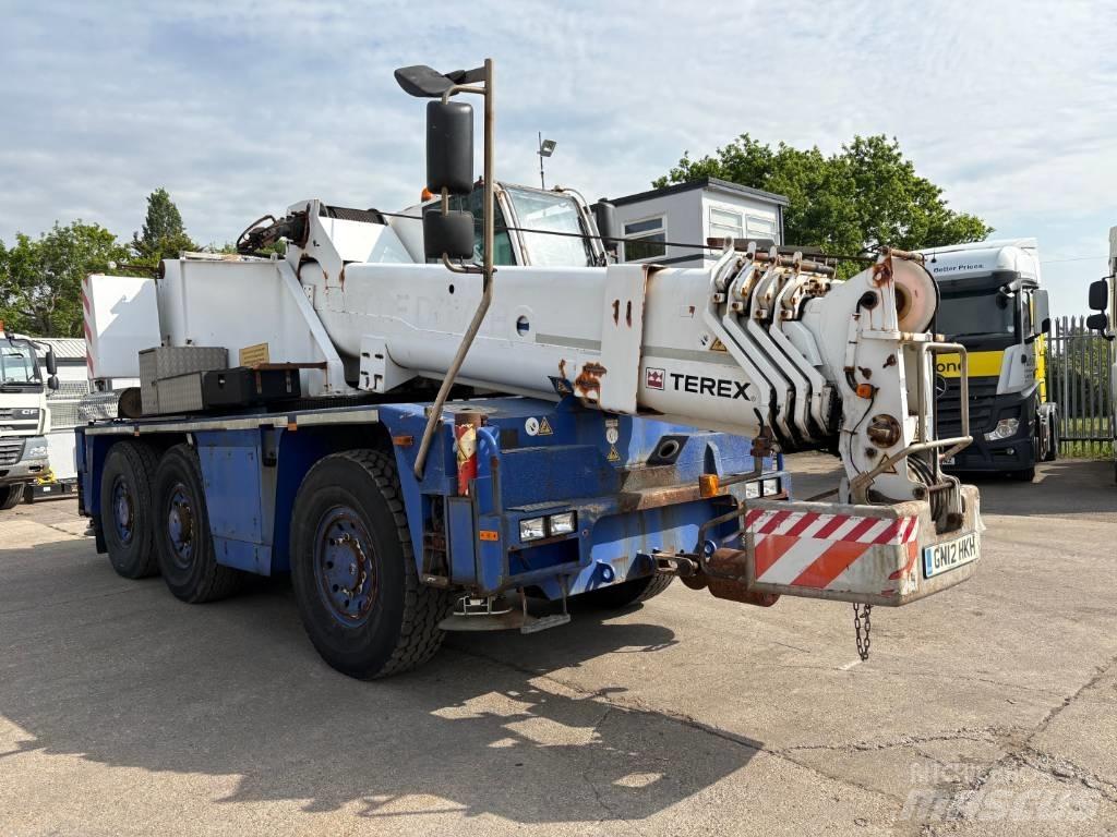 Terex AC 40 City رافعات صالحة لكل أنواع الطرق