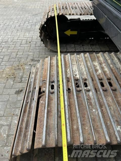 Hitachi Zaxis 130-3 حفارات زحافة