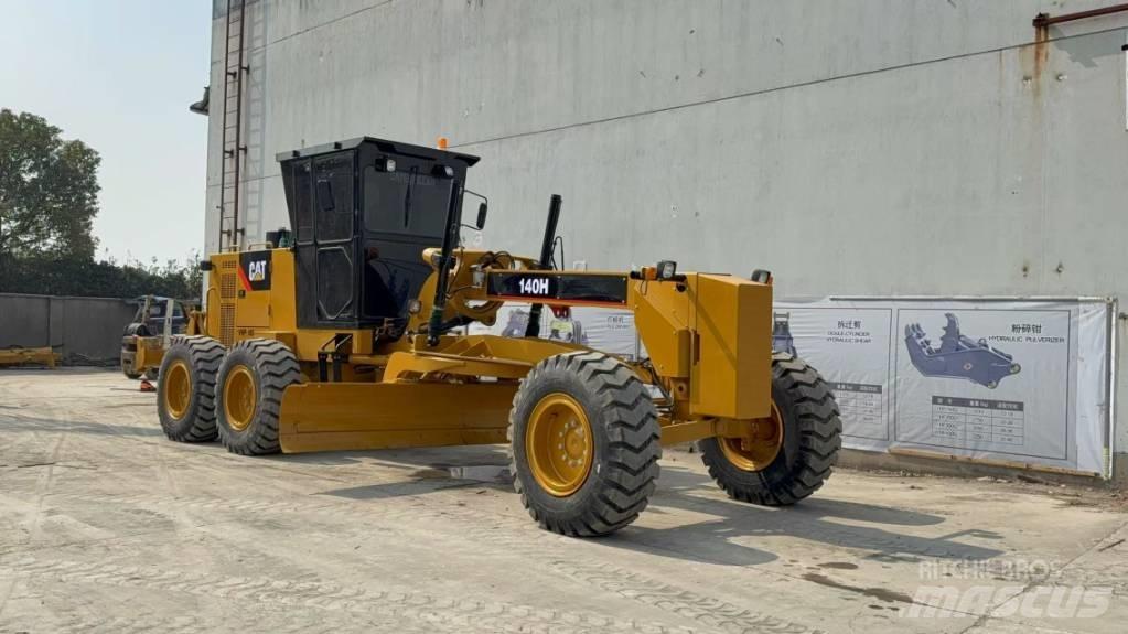 CAT 140H معدات تمهيد الطرق