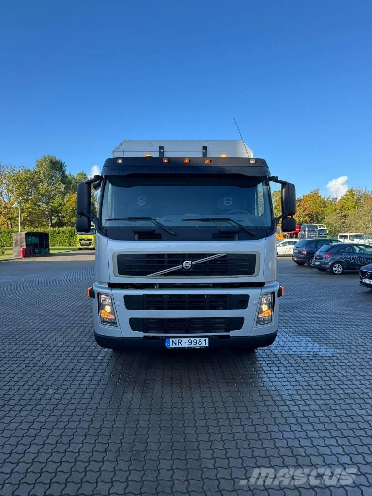 Volvo FM 9 شاحنات الرافعات