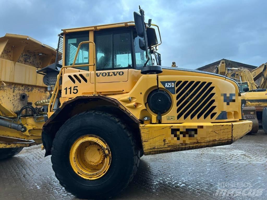 Volvo A 25 D ساحبات مفصلية