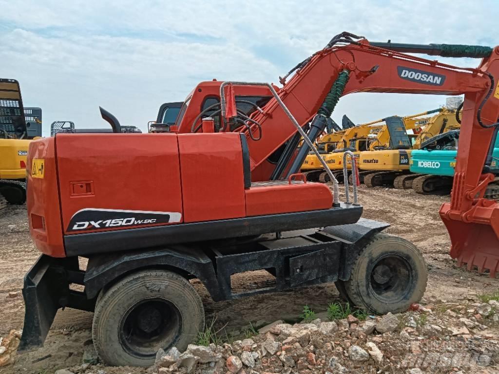 Doosan DH 150 W-7 حفارات زحافة