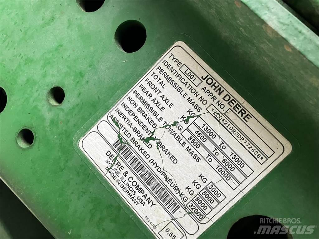 John Deere 6210R الجرارات