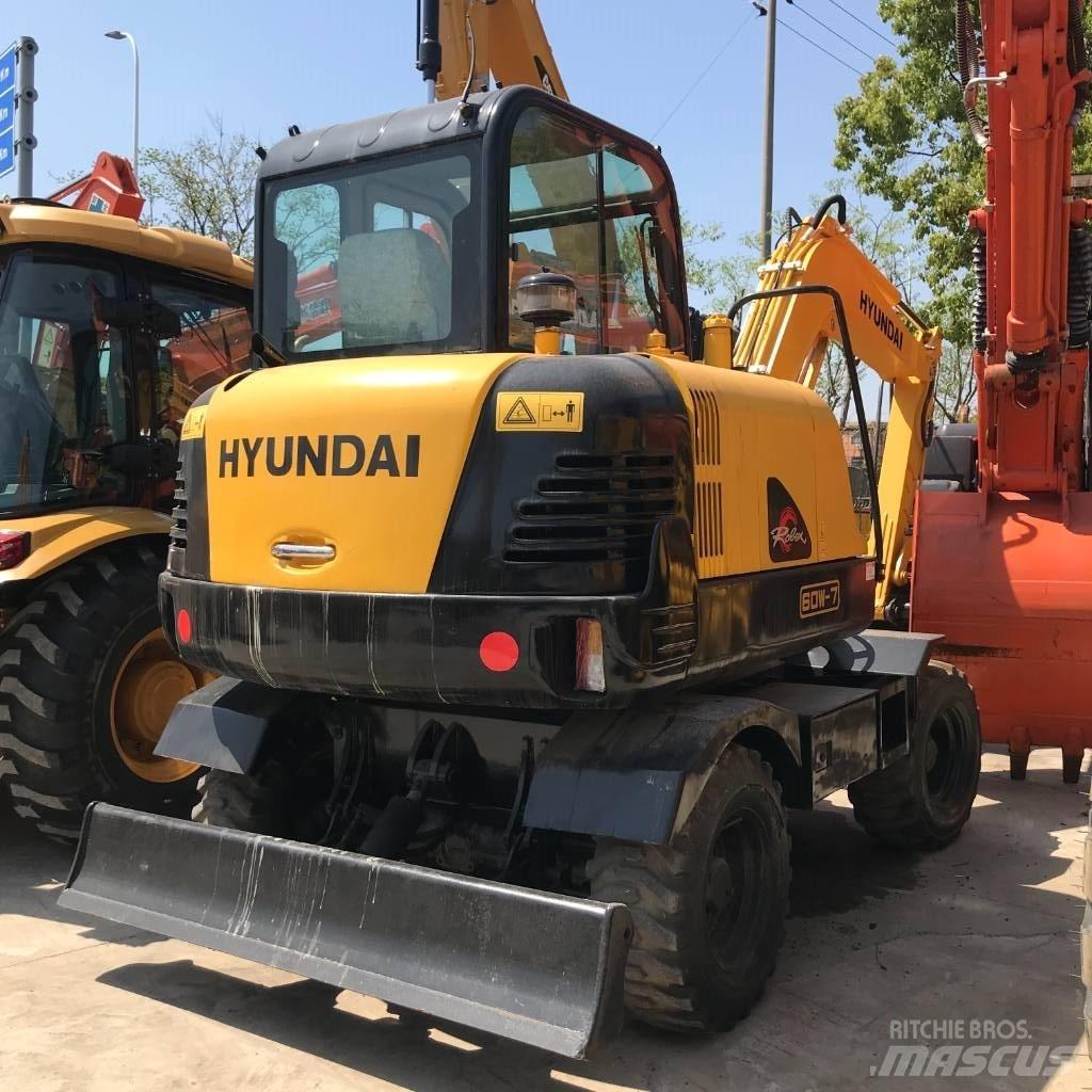 Hyundai Robex 60-7 حفارات بعجل