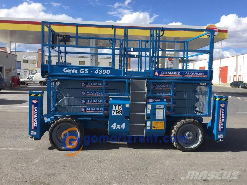 Genie GS 4390 رافعات مقصية الشكل