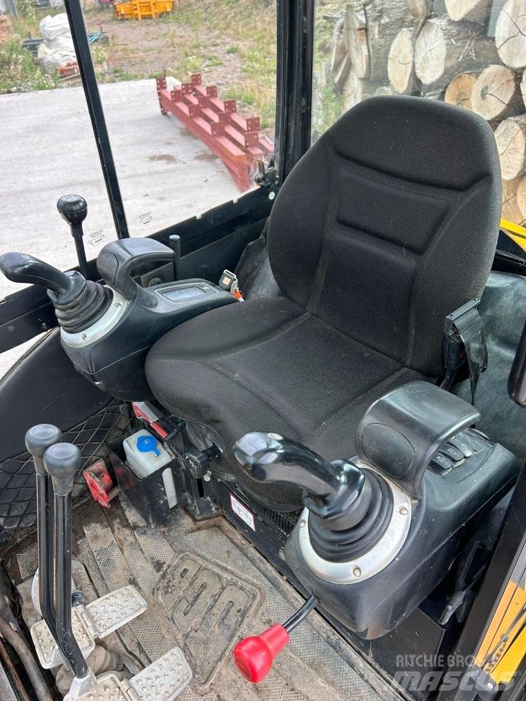 JCB 8026 CTS حفارات صغيرة أقل من 7 طن (حفارات صغيرة)