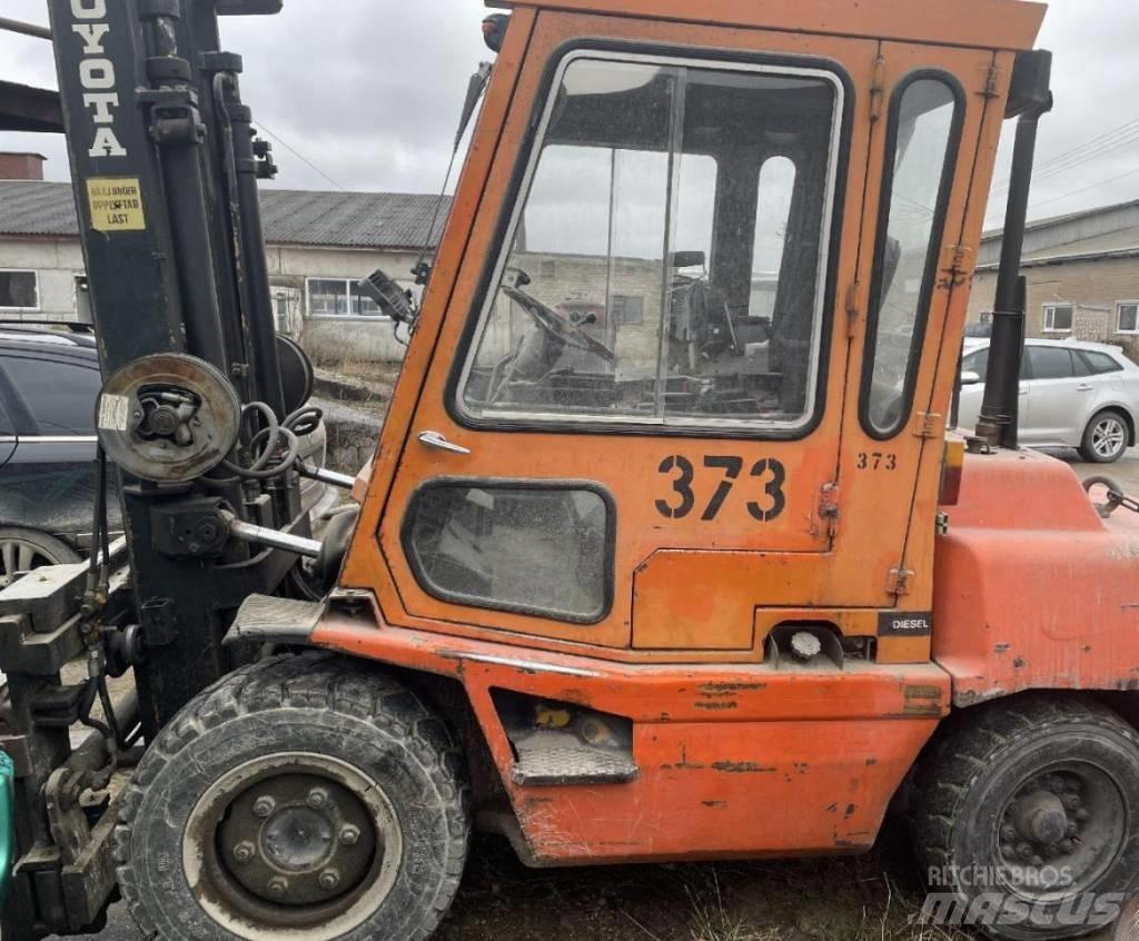 Toyota FD 35 شاحنات الديزل