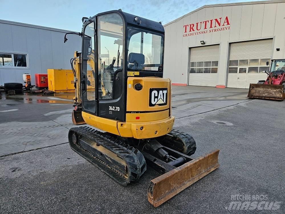 CAT 302.7 D CR حفارات صغيرة أقل من 7 طن (حفارات صغيرة)