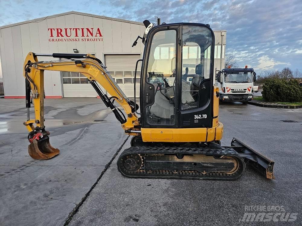 CAT 302.7 D CR حفارات صغيرة أقل من 7 طن (حفارات صغيرة)