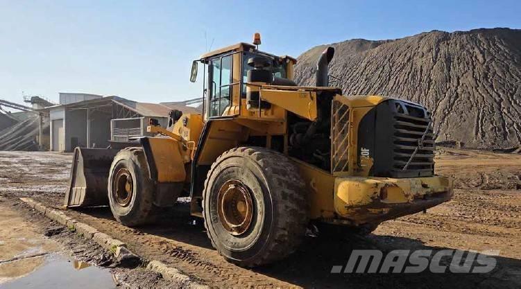 Volvo L 220 F لوادر بعجل