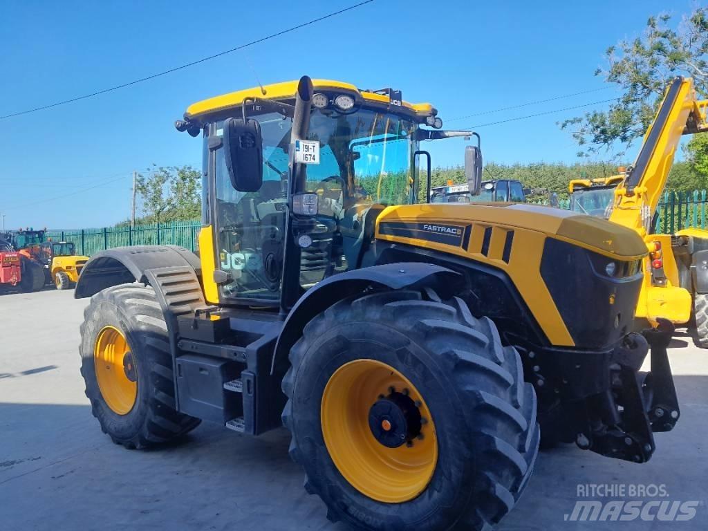 JCB Fastrac 4220 الجرارات