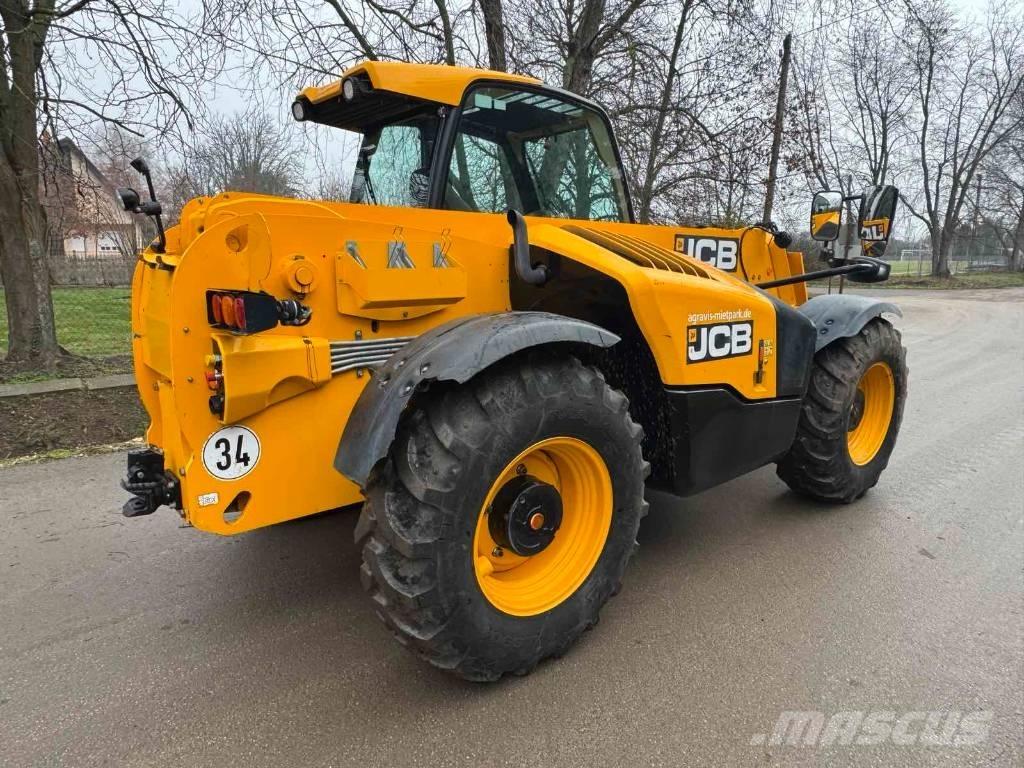 JCB 541-70 مناولات متداخلة