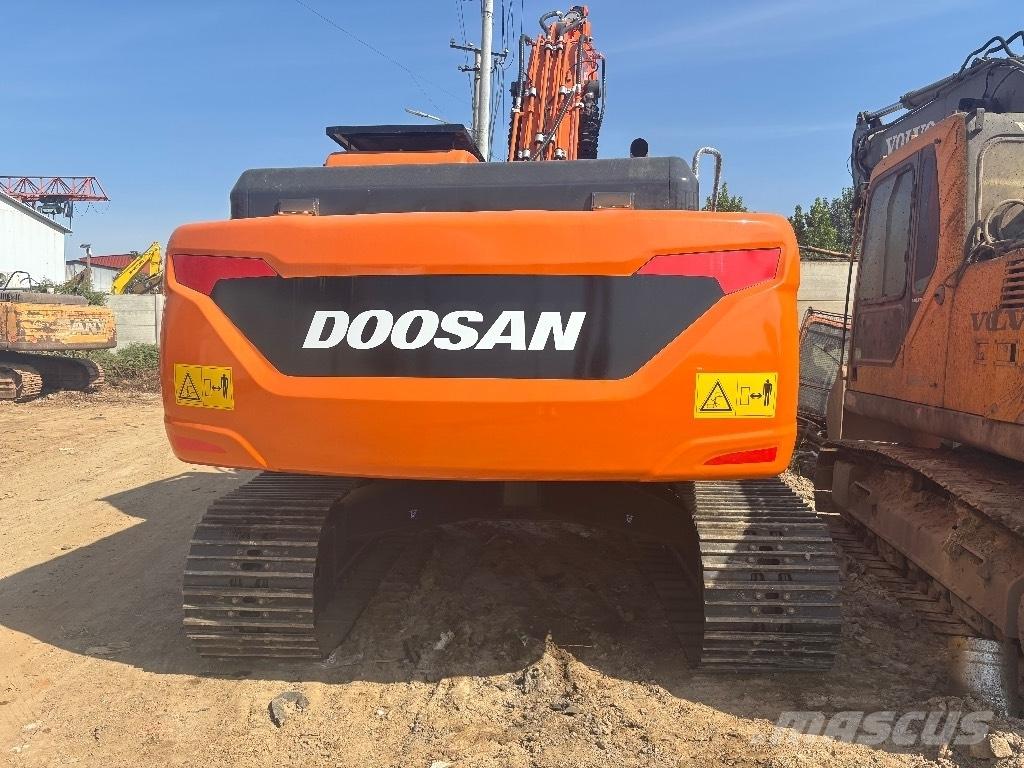 Doosan DX 225 حفارات زحافة
