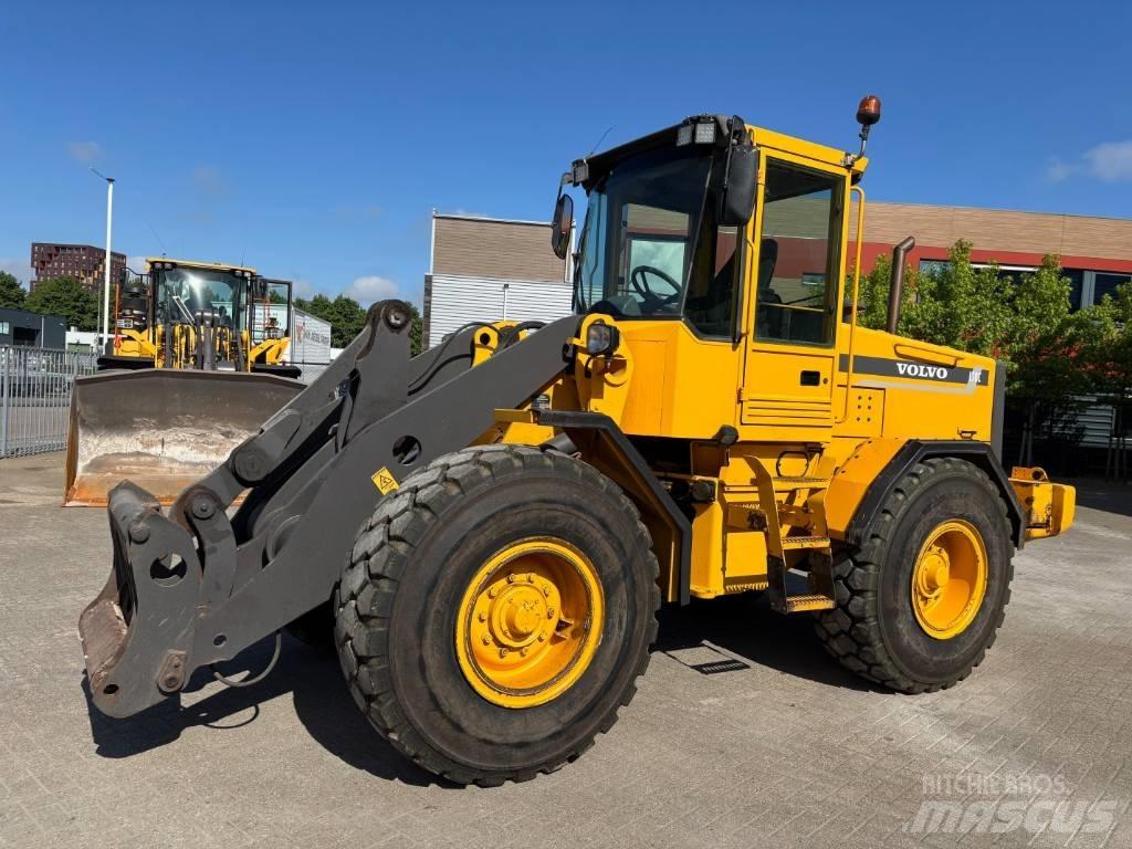 Volvo L70C لوادر بعجل