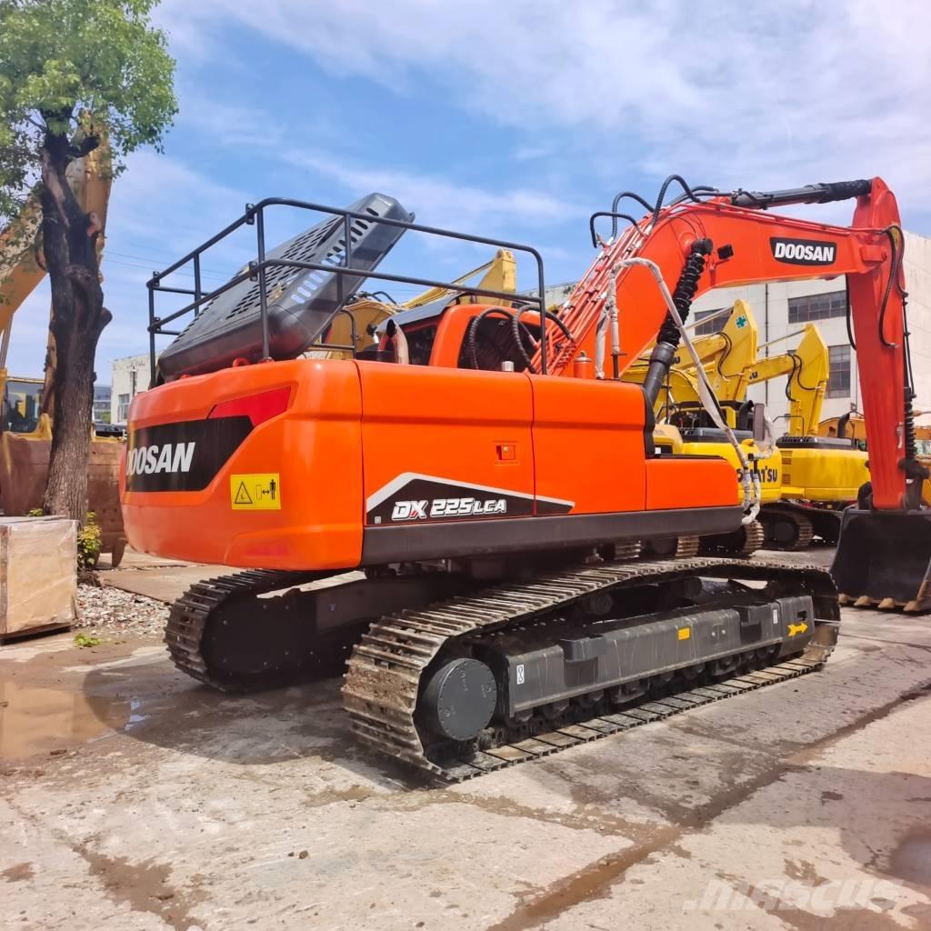 Doosan DX 225 LC-9C حفارات زحافة