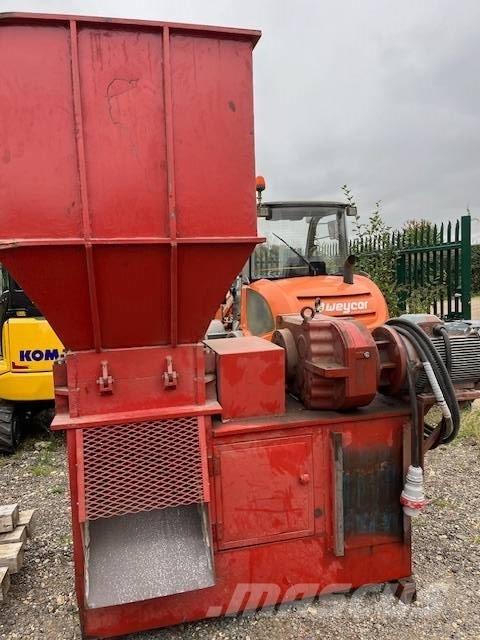 MG 220XL معدة فرز -> معدة فرز المخلفات