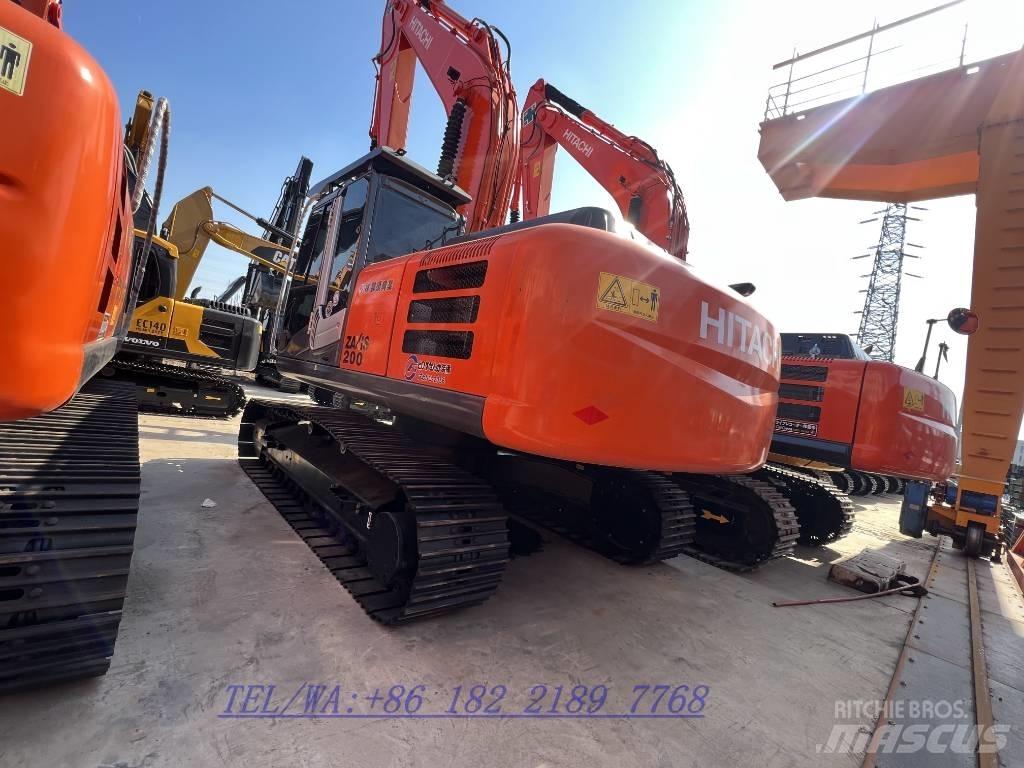 Hitachi ZX 200 حفارات زحافة