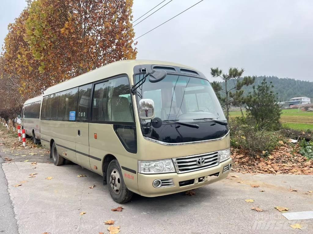 Toyota Coaster حافلة داخل المدينة